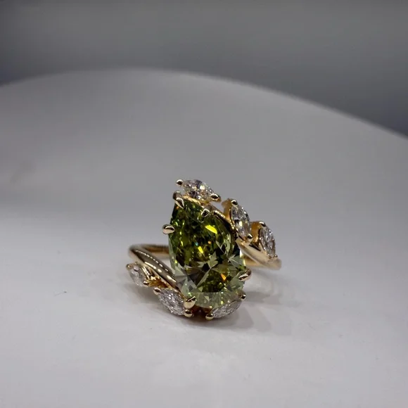 2.11 carat fancy vivid green VS2 pear diamond engagement ring leafy style - Picture 10 of 10